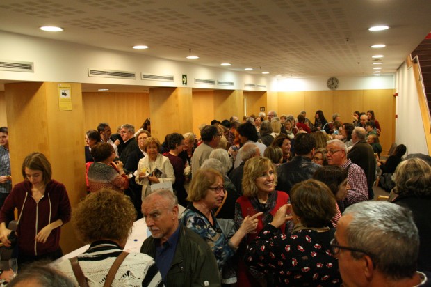 La Mequinenza de Jesús Moncada conquista el corazón de la Biblioteca Jaume Fuster 