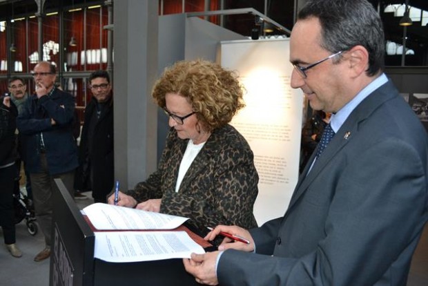 Firma Covenio Ayuntamiento Barcelona