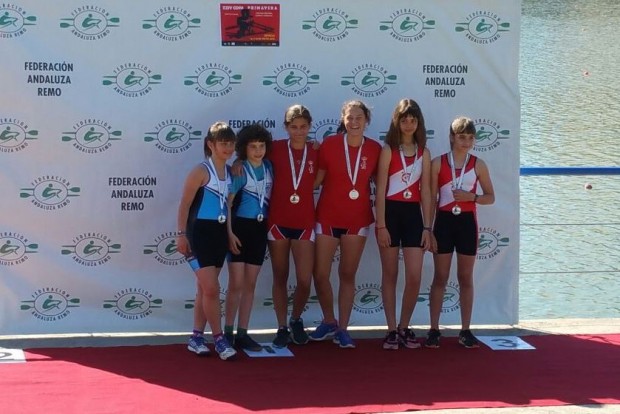Carla Kunert, que formaba tándem con la remera del Helios Susana Ponce, acabó segunda y Paula Piñeiro y Abril Esteban ocuparon la tercera plaza